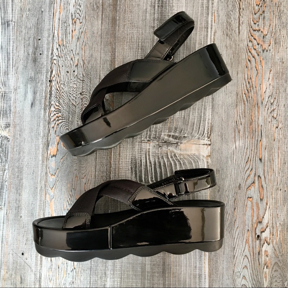 Prada wavy sole platform sandals patent leather 41